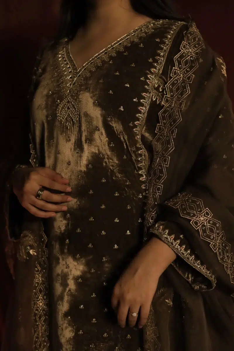 Taupe Shade | Saman Velvets