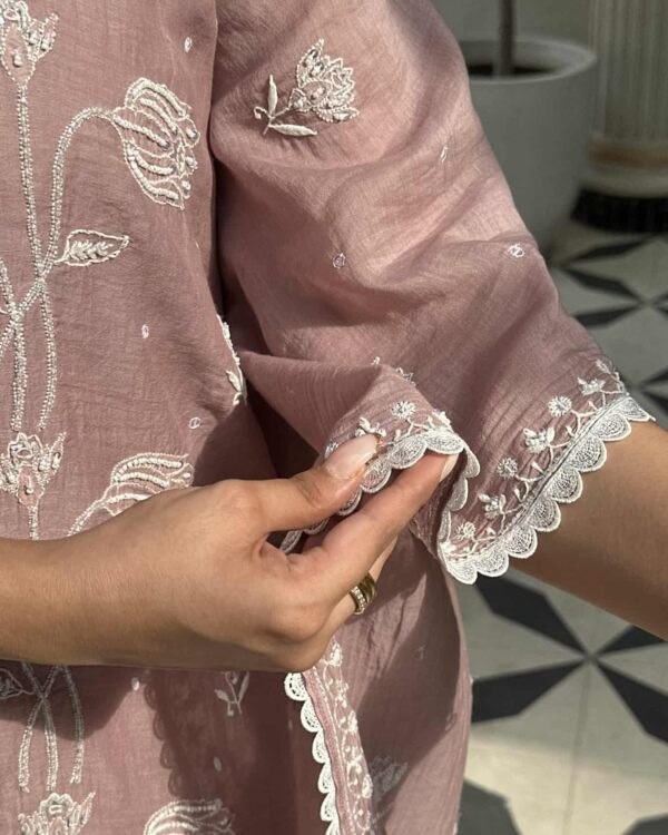 Malmal Chikankari Cropped Kaftans - Image 5