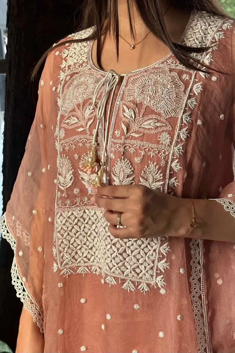 Noor Kaftan
