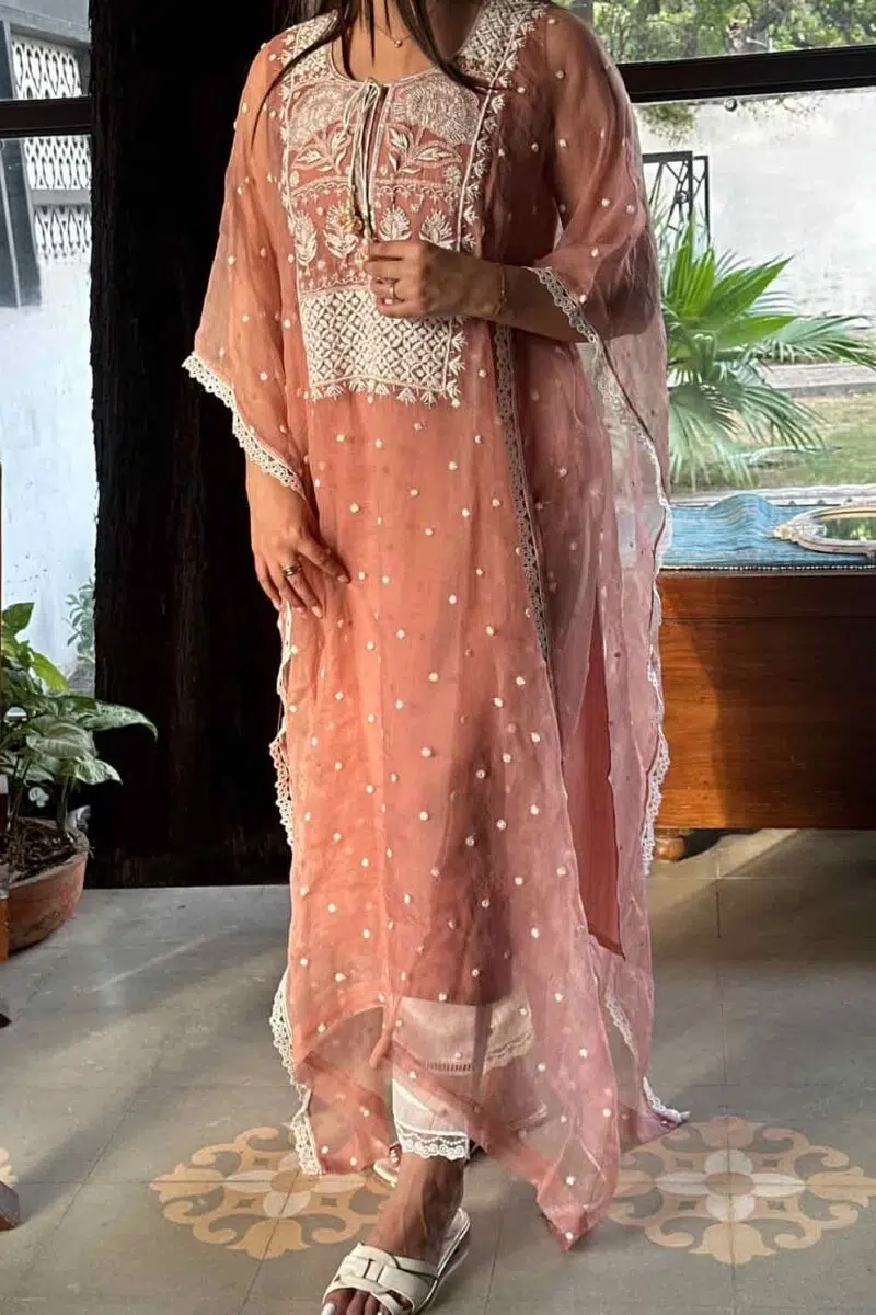 Noor Kaftan
