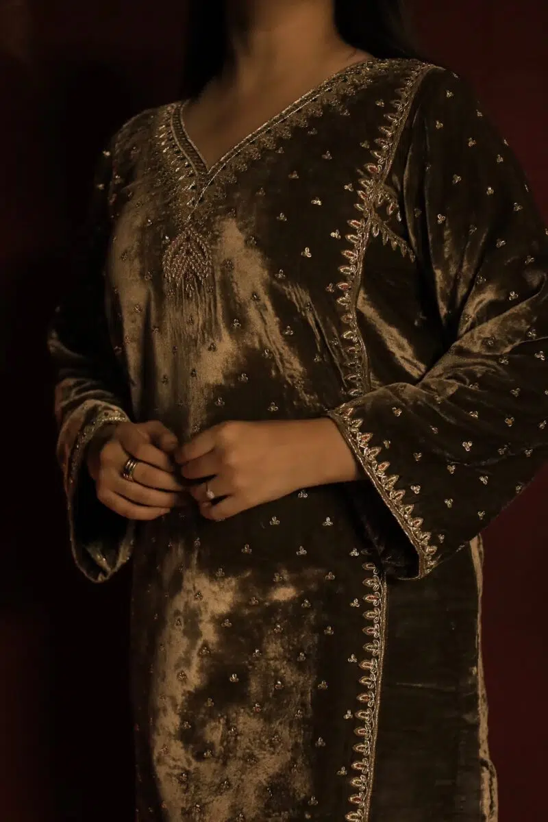 Taupe Shade | Saman Velvets