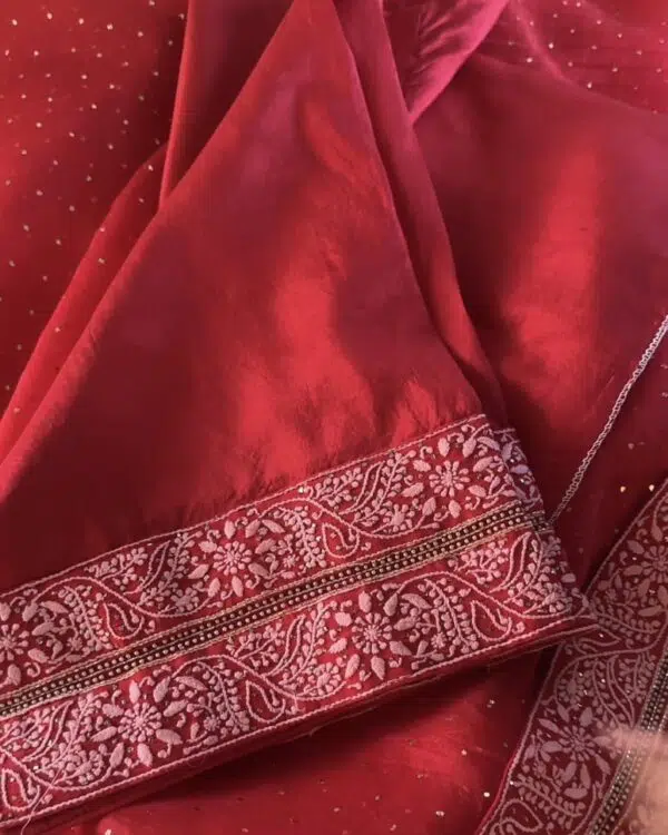Noor Kamdani Crimson Red Border Chikankari Saree - Image 5