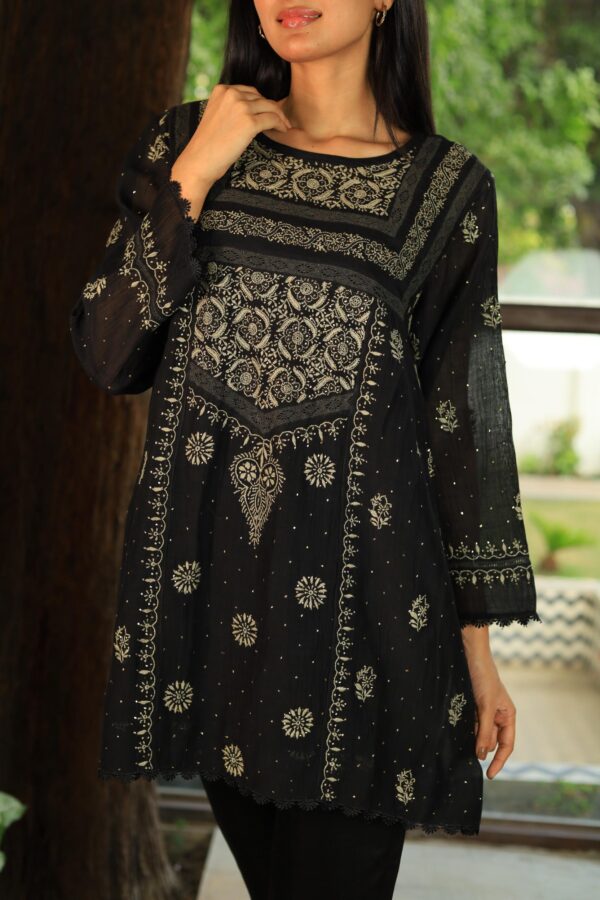 Malmal Chikankari Kamdani Short Kurti - Image 2