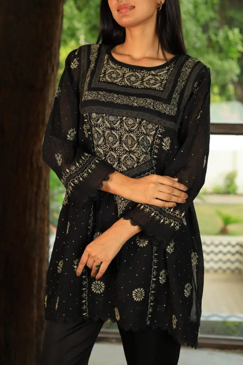 Malmal Chikankari Kamdani Short Kurti