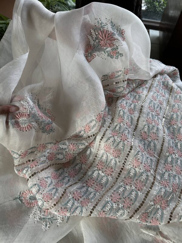 Net Organza Chikankari Saree - Image 4