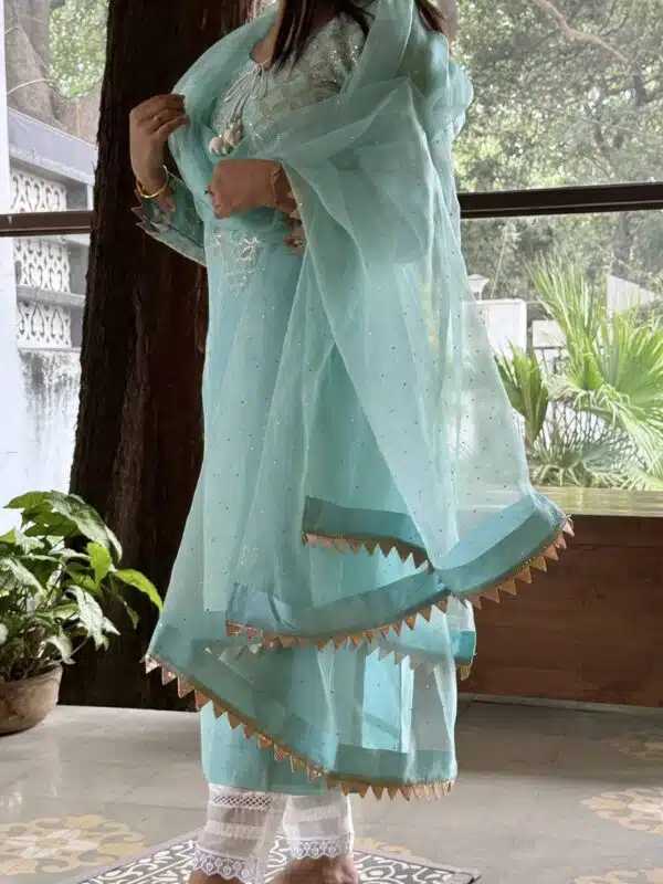 Daraz Applique Chikankari Mukaish Kurta Dupatta Set - Image 9