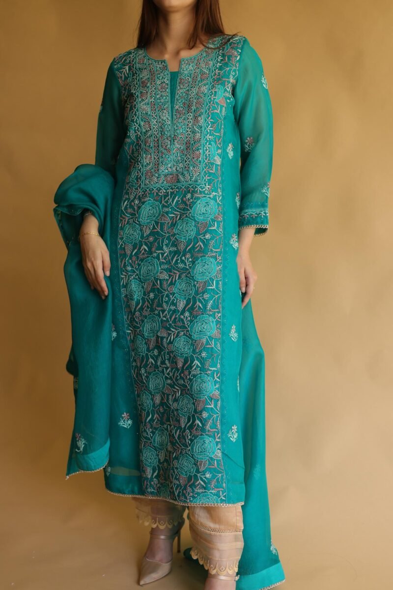 Mukaish Kamdani Noor Organza Chikankari Kurta Set