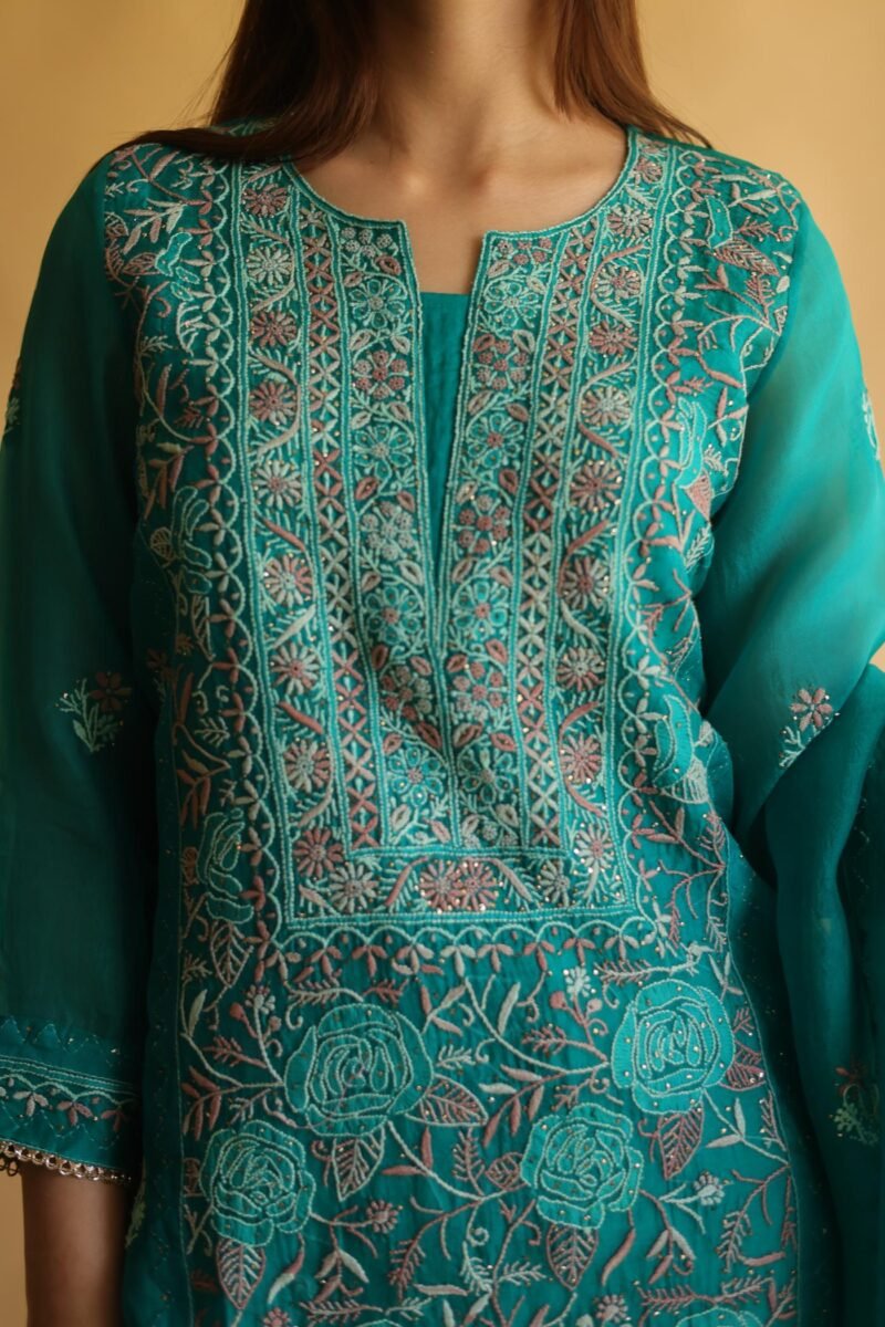 Mukaish Kamdani Noor Organza Chikankari Kurta Set