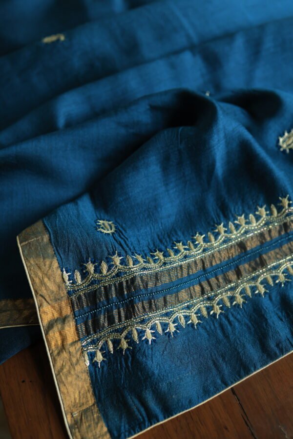 Roheen Moonga Silk Chikankari Unstitched Fabrics - Image 12