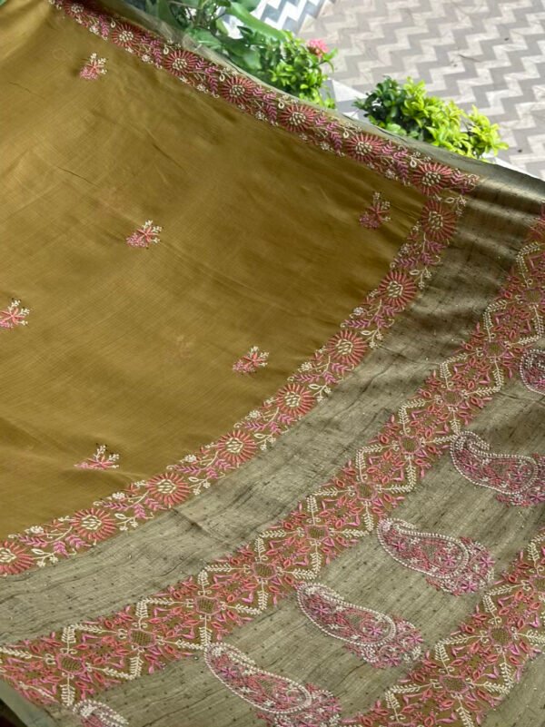 Green Silk Gheecha Palla Kota Chikankari Saree With Mukaish Kamdani - Image 8