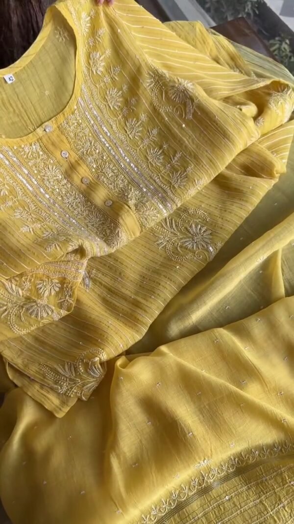 Pastel Yellow Soft Malmal Stripe Pattern Pearl Work Chikankari Kurta Set - Image 2