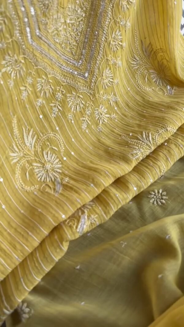 Pastel Yellow Soft Malmal Stripe Pattern Pearl Work Chikankari Kurta Set - Image 4