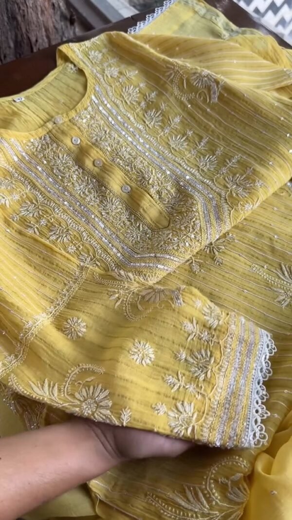 Pastel Yellow Soft Malmal Stripe Pattern Pearl Work Chikankari Kurta Set - Image 6
