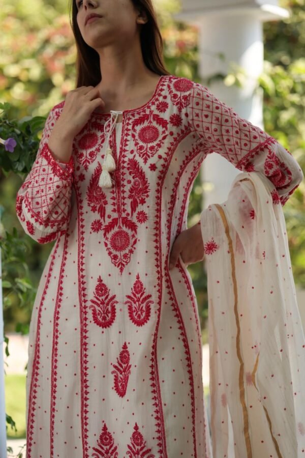 Red & White Mulmul Pearl Work Chikankari Anarkali With Dupatta - Image 12