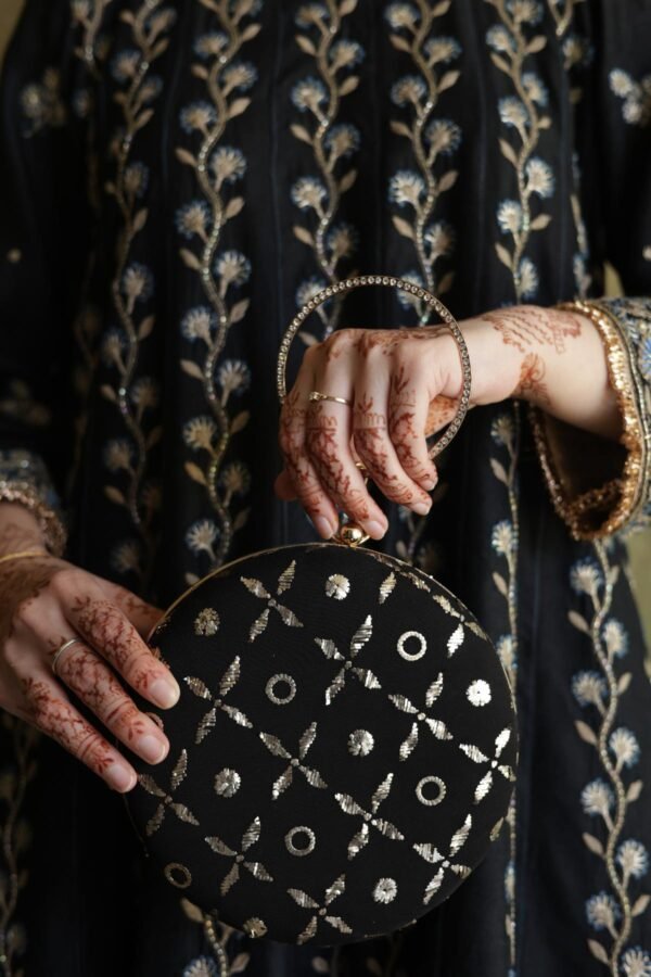 Round Shape Black Pure Georgette Mukaish Badla Sling Clutch - Image 3